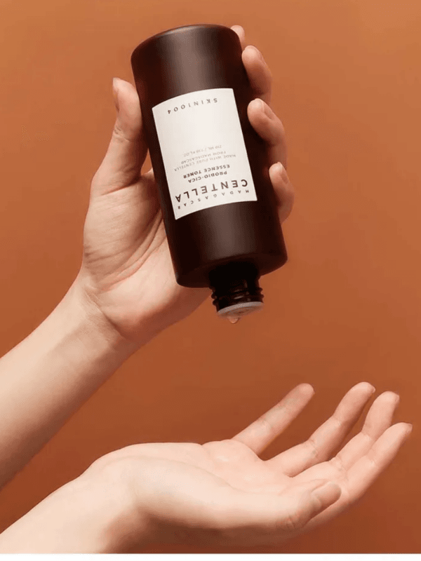 Skin1004 - Madagascar Centella Probio-Cica Essnece Toner 210ml