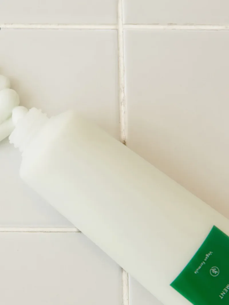 Aromatica - Rosemary 3-In-1 Treatment 160ml 2 Aromatica Rosemary Scalp 3-in-1 Treatment 160ml